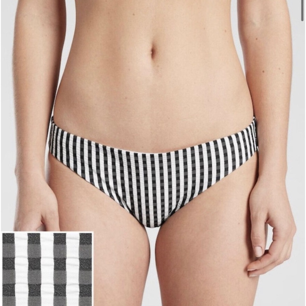 NWT-Athleta Black and White Stripe Seersucker Medium Bottom swim suit XL